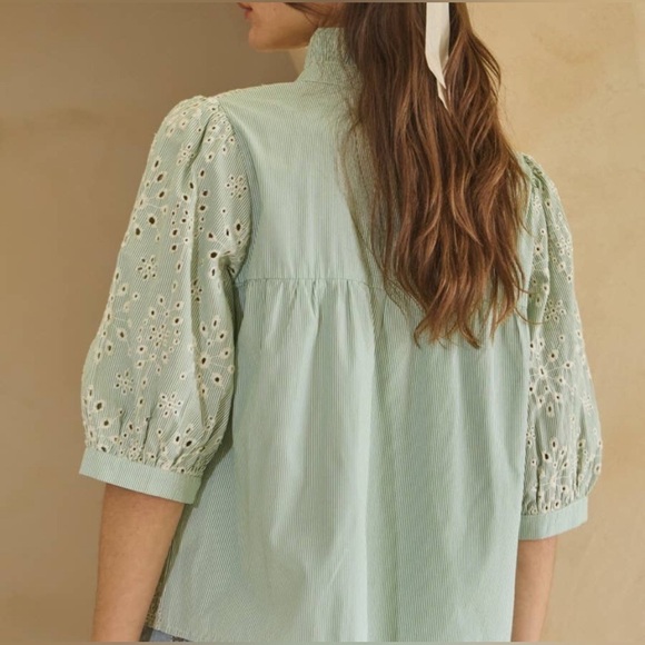 45 Elegant Eyelet Blouse in Soft Green - Picture 2 of 2